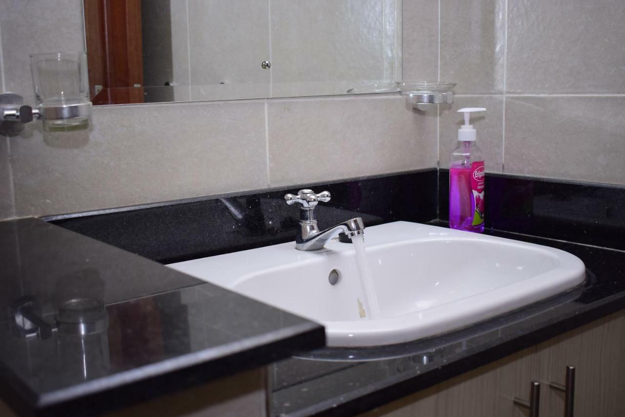 West Suites Nairobi Eksteriør billede